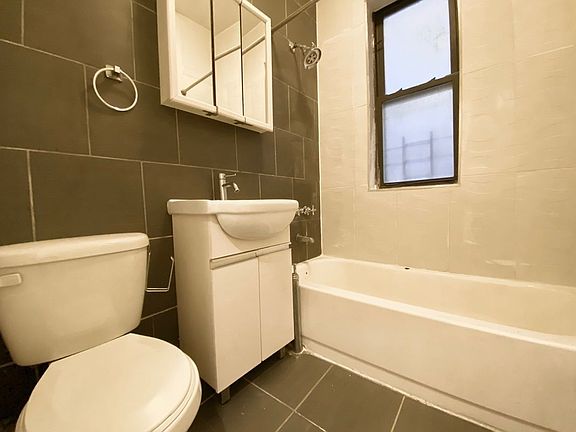 5th image of 526 W 161st St #4A