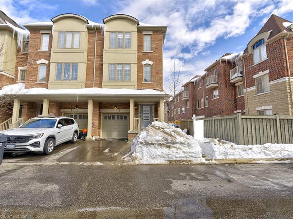 3 Hobart Gdns, Brampton, ON L6Z 0J1
