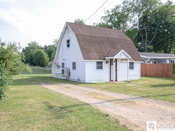 23 Howard St, Frewsburg, NY 14738
