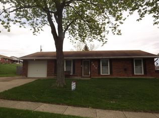 7030 Troy Manor Rd, Huber Heights, OH 45424