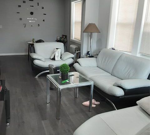 3rd image of 645 E Beech St APT 2