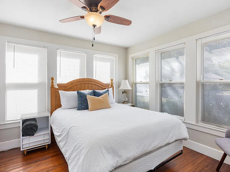 324 Lytle St — Photo 17