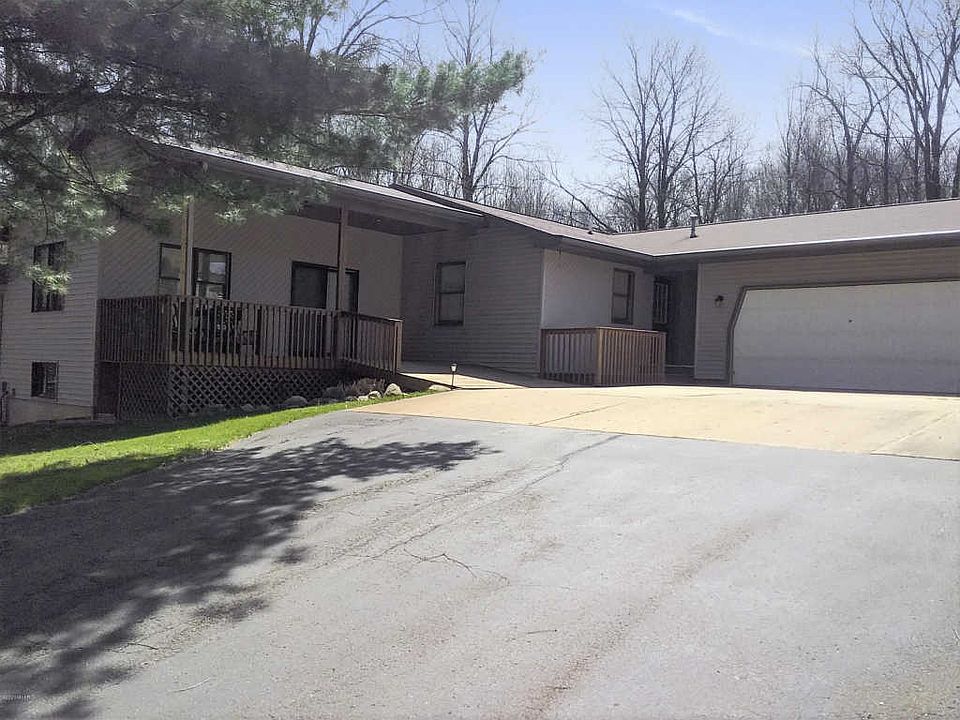 1st image of 12646 Grand River Dr SE