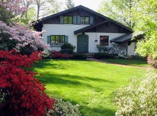 210 Riveredge Dr, Leola, PA 17540