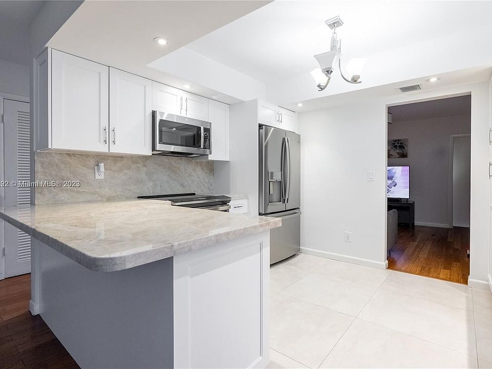 1st image of 1318 Castile Ave