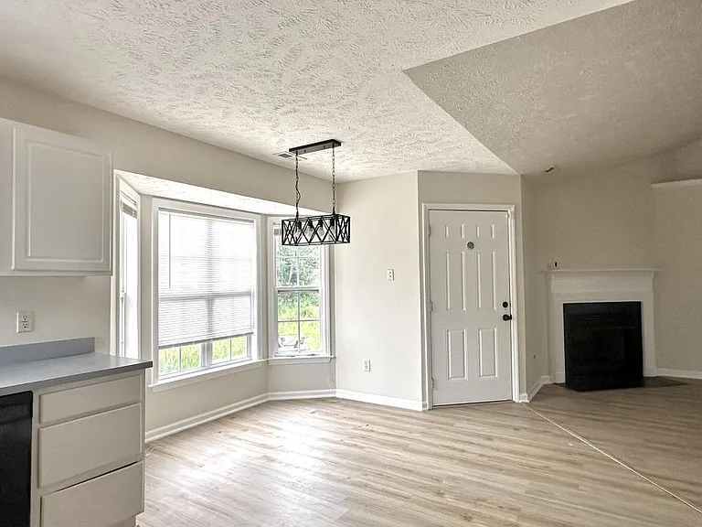 2517 Forest Lodge Dr — Photo 8