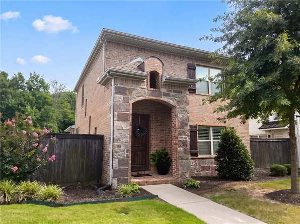 550 N Salem Rd, Fayetteville, AR 72704