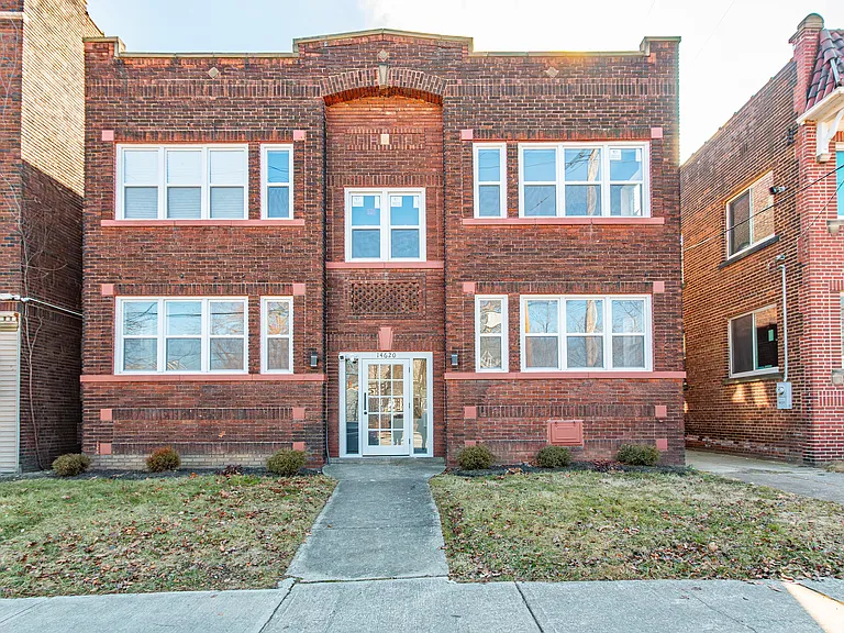 14620 Lakeshore Blvd #3 — Photo 8