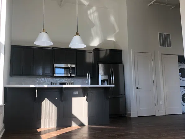 103 E Main St #D, Neosho, MO 64850