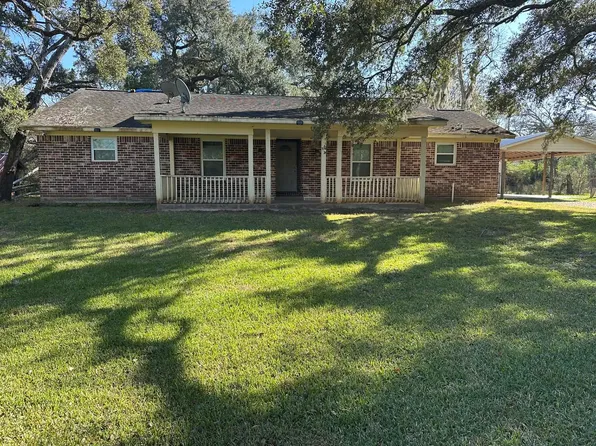 6718 Live Oak Dr, Rosharon, TX 77583