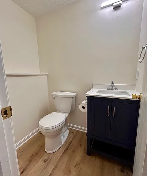 122 Hillwood Ct — Photo 18