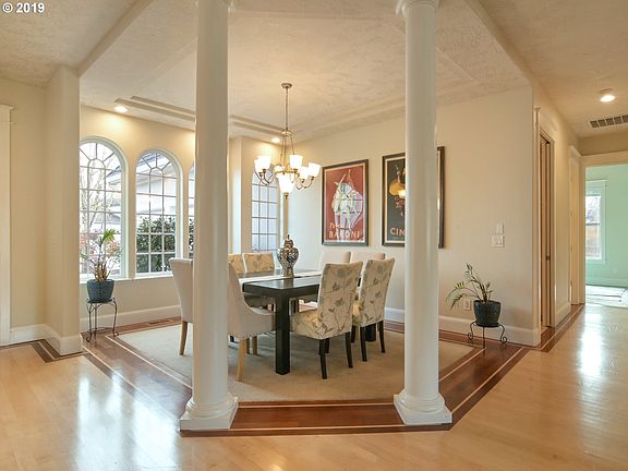 4th image of 527 Pebble Beach Dr