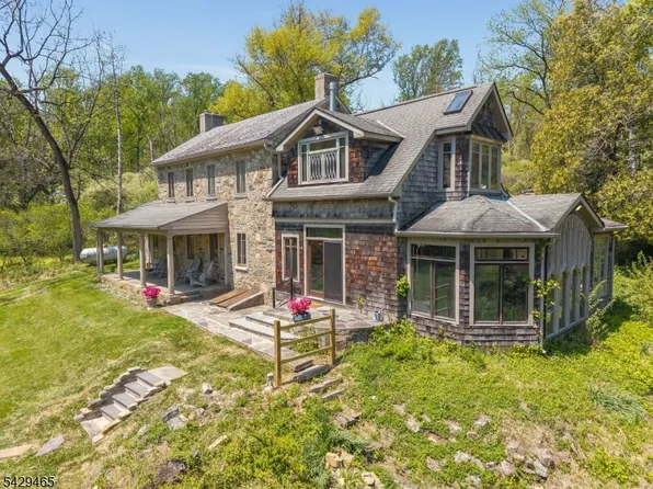 130 Shire Rd, Holland Twp., NJ 08848