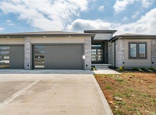 1516 NE Stewart Pl, Lees Summit, MO 64064