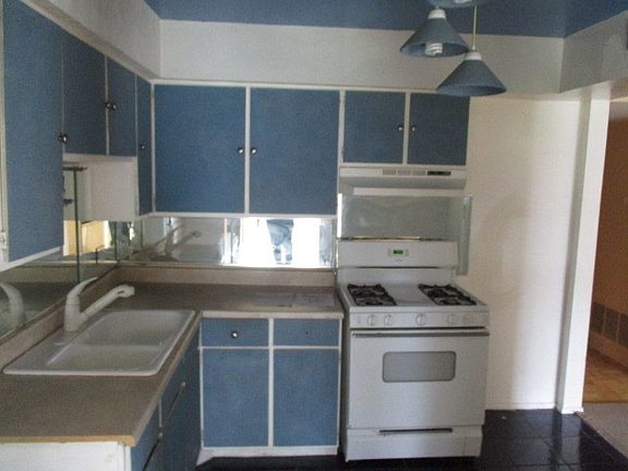 4th image of 820 Sandra Dr APT 3A