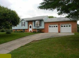 2803 Rainbow Dr, Westminster, MD 21157