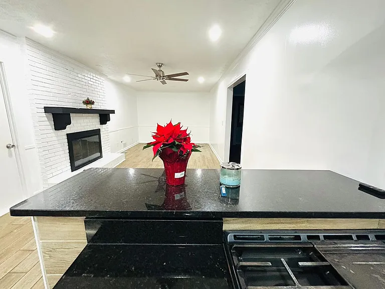 2664 Abington Dr — Photo 14