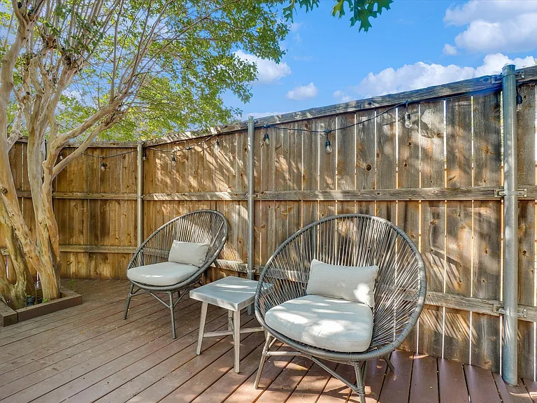 4219 Bendwood Ln — Photo 42
