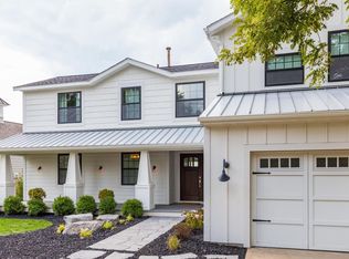 477 Lake Shore Dr, South Haven, MI 49090