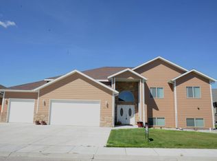 615 Arcadia Ave, Gillette, WY 82716
