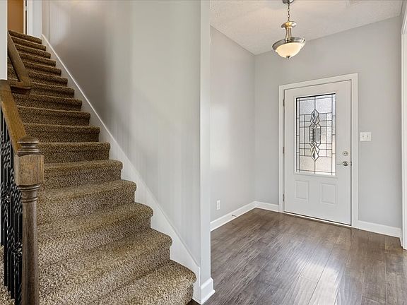 5th image of 416 Sedgwick Ln