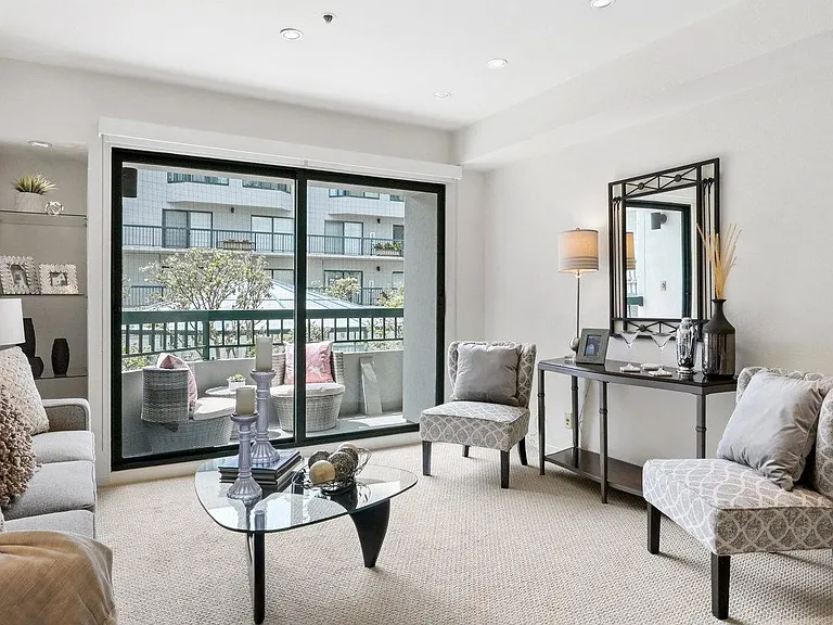 601 Van Ness Ave #242 — Photo 2