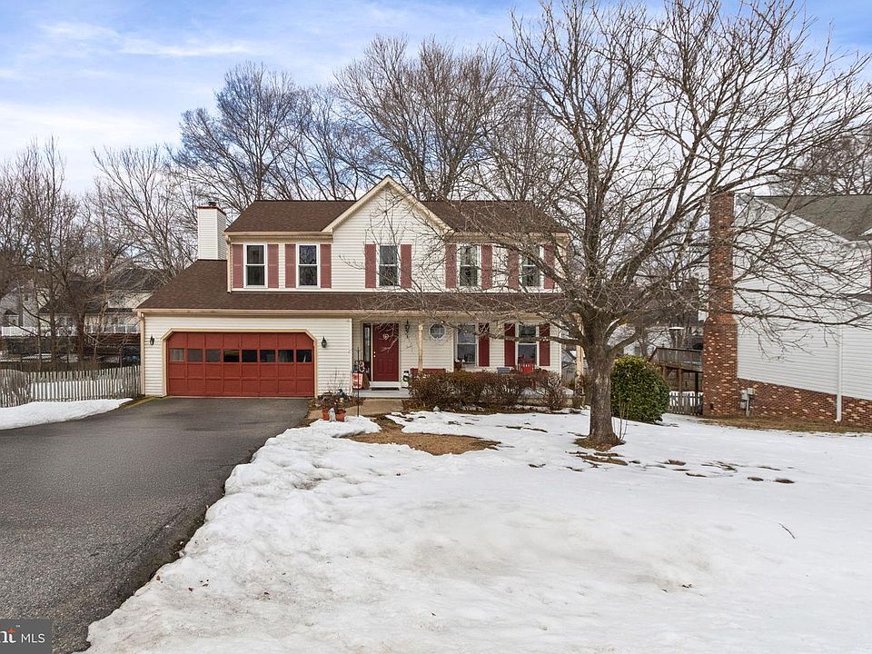 1st image of 7211 Lord Barton Dr