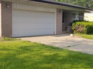 3439 Winters Dr, Warren, MI 48092