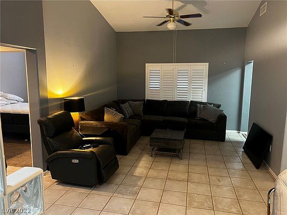 4th image of 10725 Hunters Woods Pl