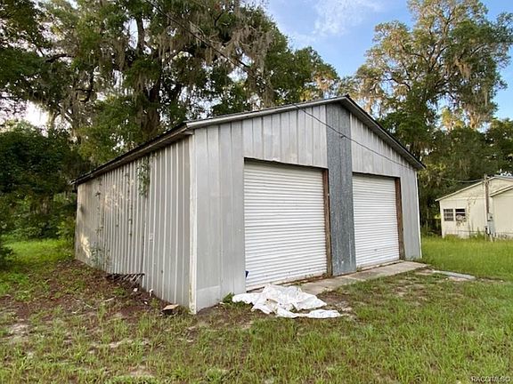 4th image of 7555 N Citrus Ave
