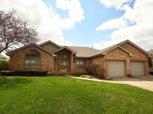 608 Ridgefield Rd, New Lenox, IL 60451