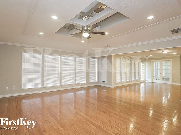5th image of 1709 Plummer Dr