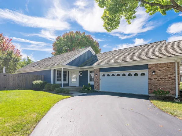 530 Park Barrington Way, Barrington, IL 60010