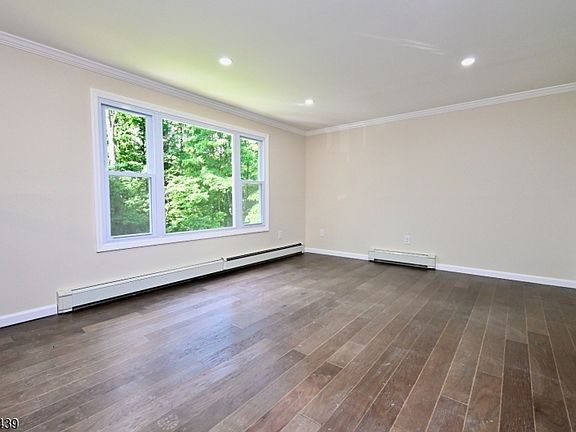 2nd image of 1 Appleseed Rd