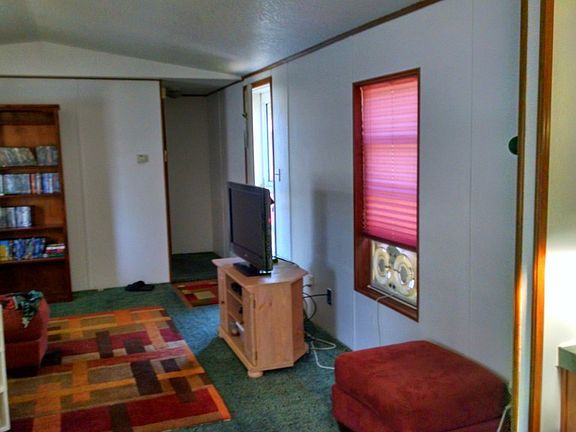 4th image of 1919 196th St SW Unit 40