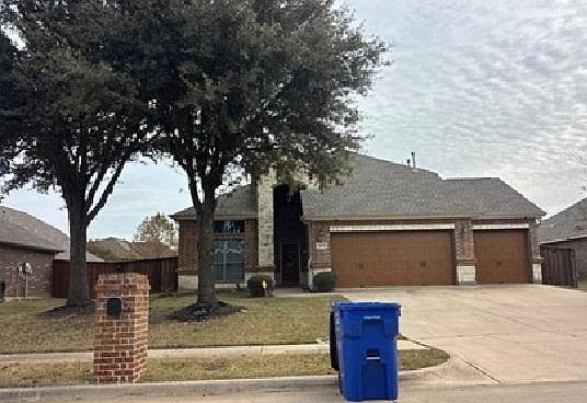 2nd image of 4404 Winding Glen Ln