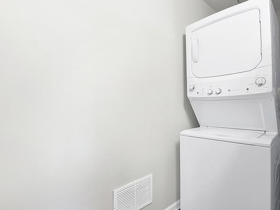 2nd image of 4450 Mathews Ave #4450