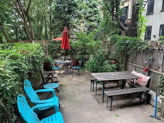 Rented by Premier Metro Realty Corp | media 12