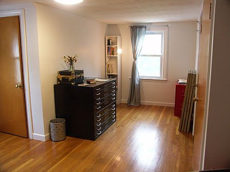 Upper bedroom alcove
