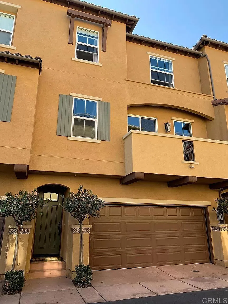2 bed, 2.5 bath, 1158 sqft, $3,350 — Photo 2
