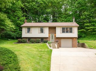 240 Lindsay Rd, Zelienople, PA 16063