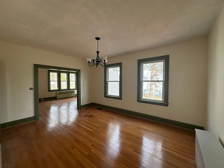 1321 Peaks St — Photo 27