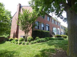 4642 Linmar Ct, Alexandria, VA 22312
