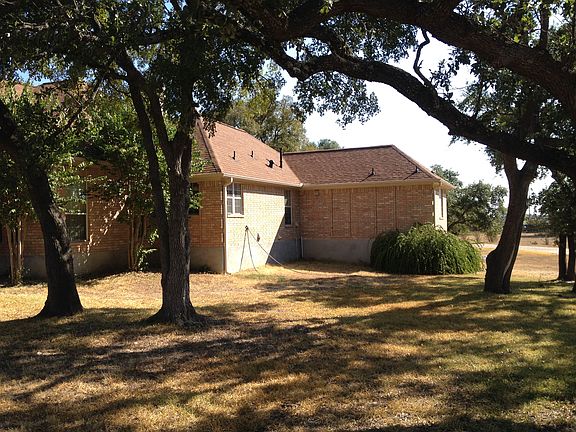 3rd image of 610 Marquis Ln
