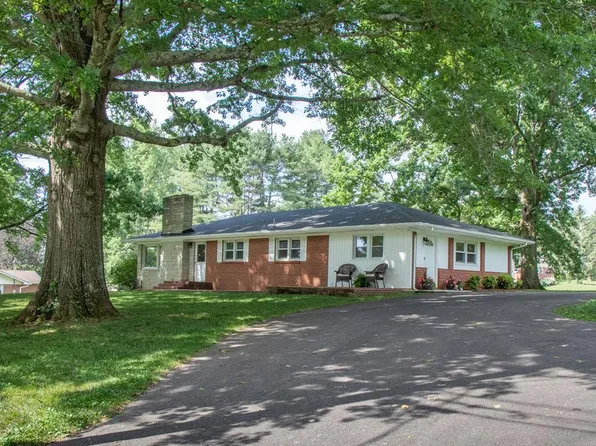 307 Morningside Ln NE, Abingdon, VA 24210