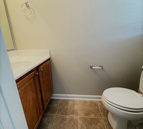 Downstairs Half Bath_06222021