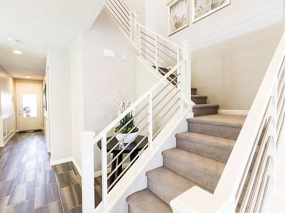 Homesite 33 Entry and Stairs