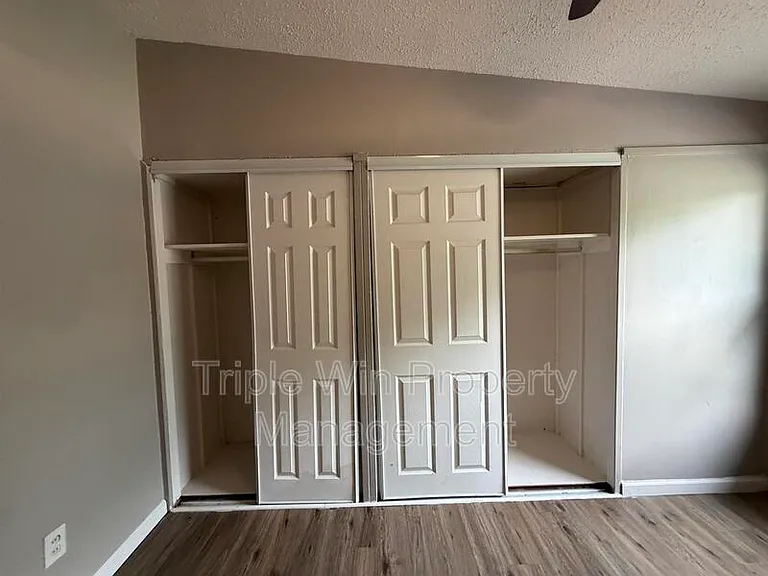 810 Saint Anthony Ln — Photo 24