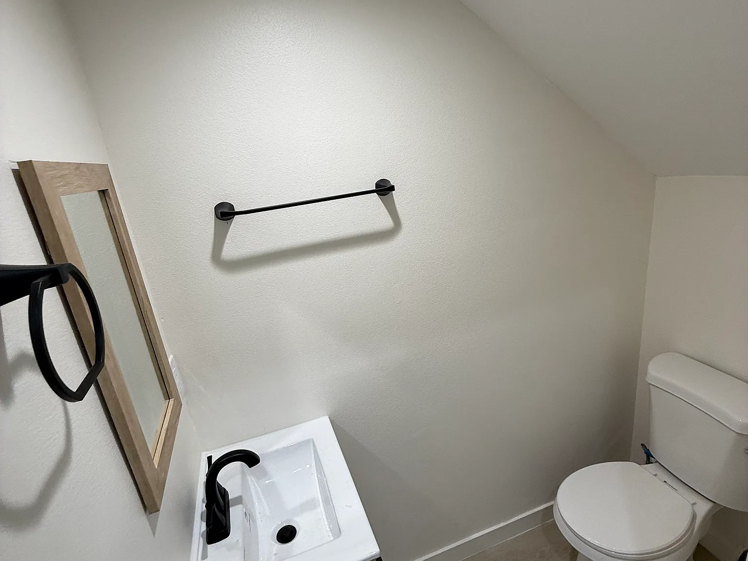 8216 Bell Ave — Photo 4