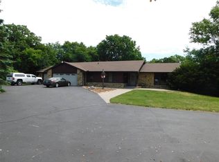 3579 E Oak Grove Rd, Byron, IL 61010